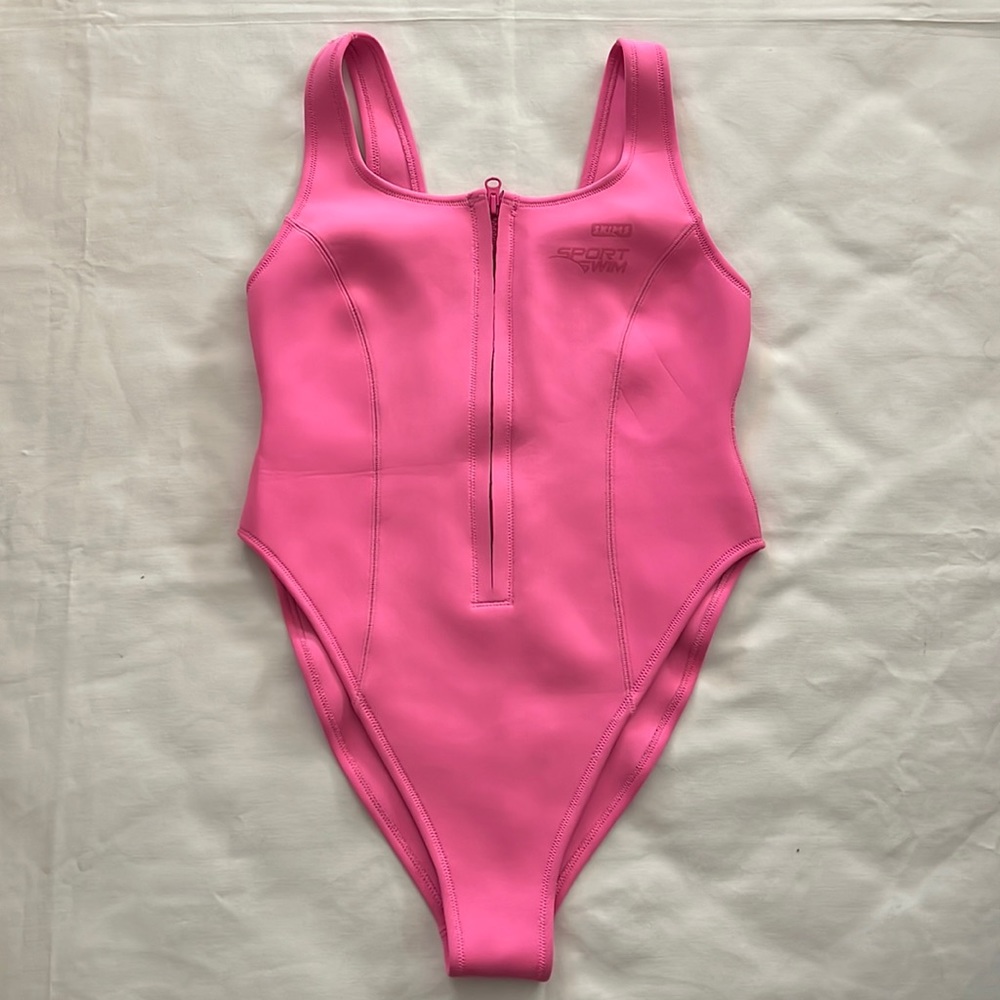 SKIMS SPORT SWIM SCOOP NECK ONE PIECE